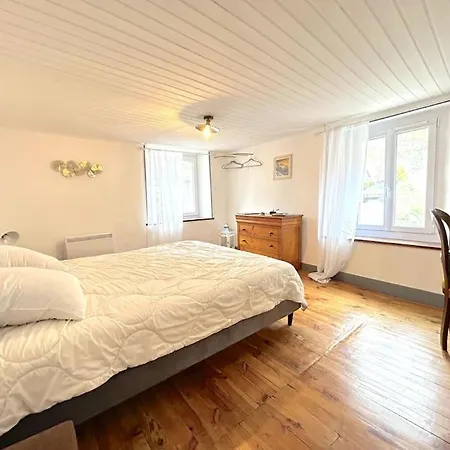 Charmante Maison De Montagne Pour 8 Personnes Holiday home Livet-et-Gavet